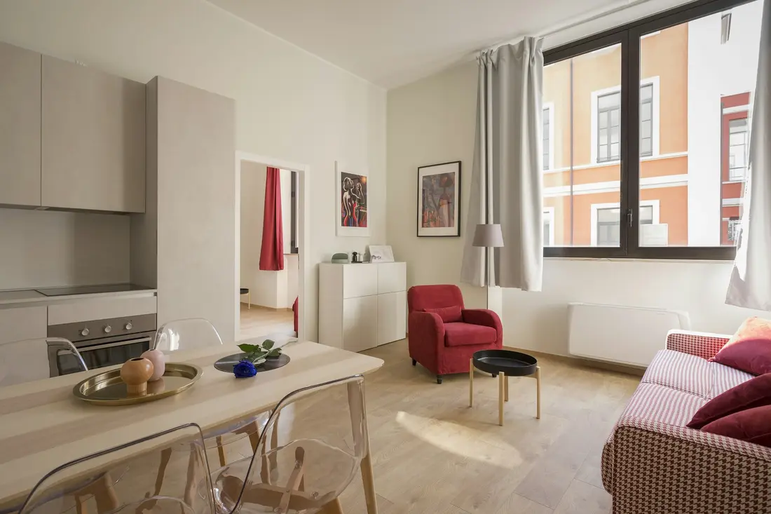 Frisch gereinigte, helle Wohnung bereit für die Übergabe